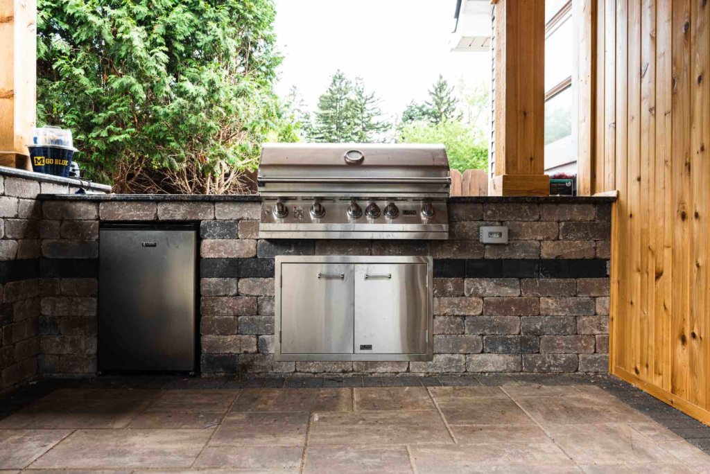 built-in grill in outdoor kitchen