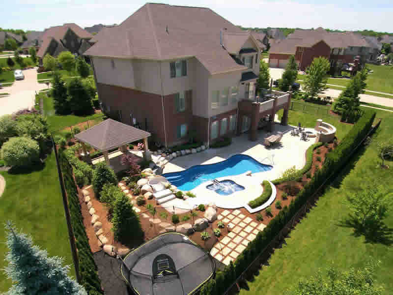 Rochester Hills Landscaping Front and Backyard